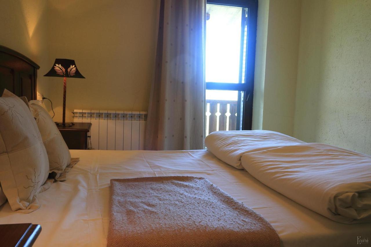 Hospederia El Pico Del Fraile Guest House Cobreros Bagian luar foto