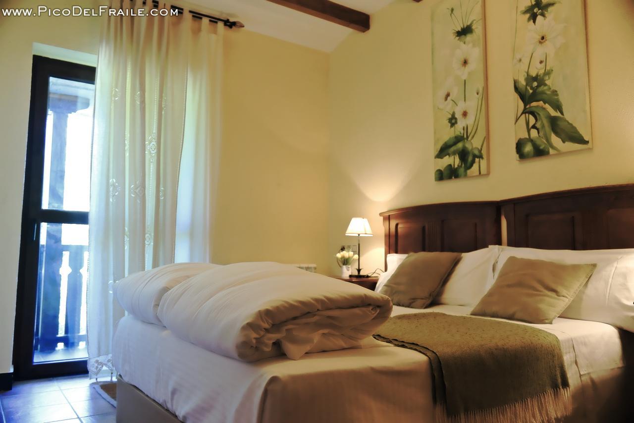 Hospederia El Pico Del Fraile Guest House Cobreros Bagian luar foto